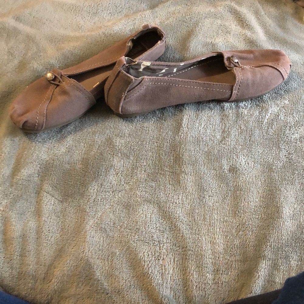 Brown flats